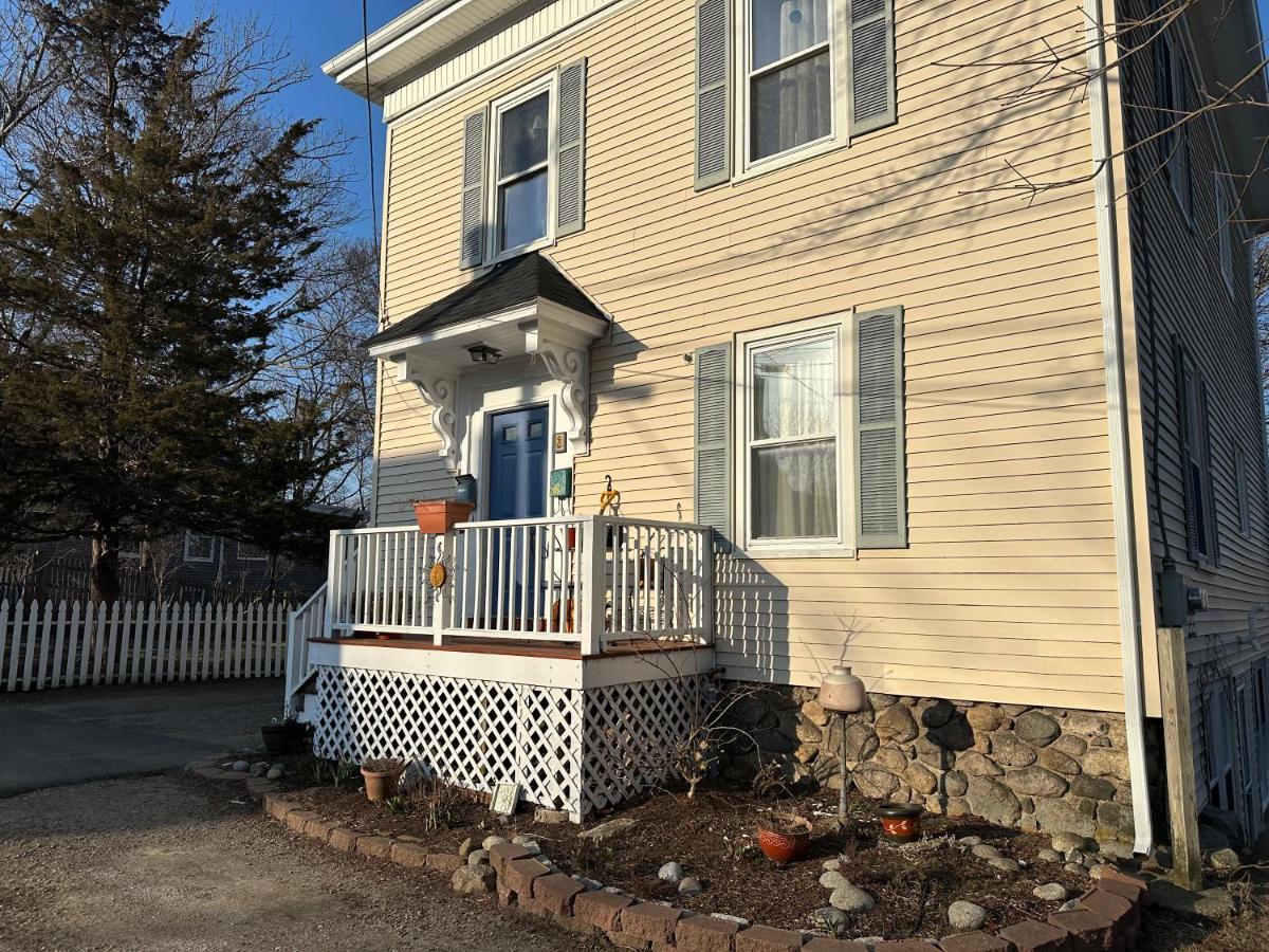 Retreat Near Beaches Gloucester Exterior photo